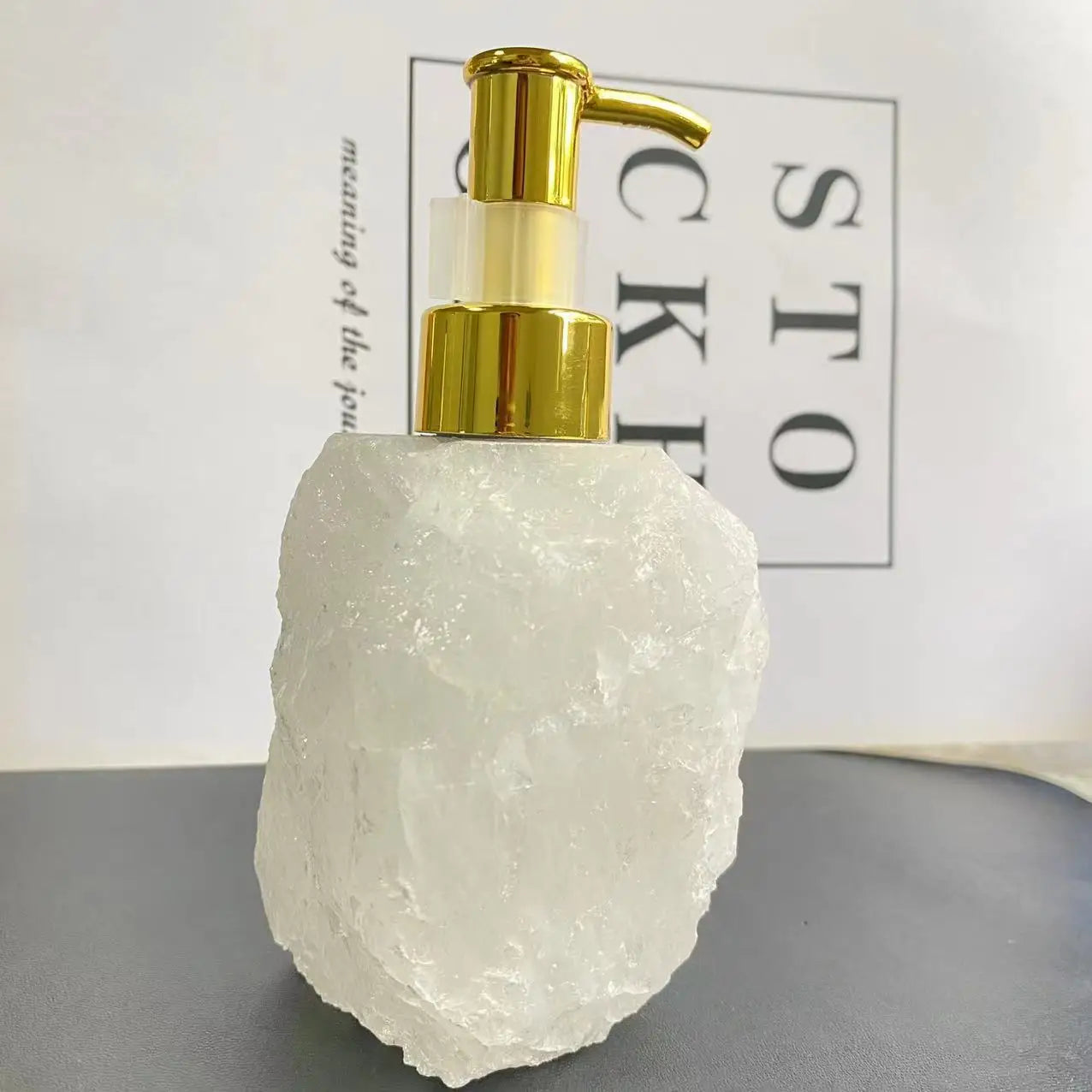Light Luxury Nordic Pressing Portable Liquid Soap Dispenser